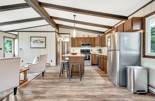 Danbury Cabin | Private Hideaway But Close to Everything in Webb Lake