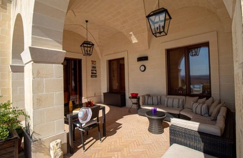 Viglione Villa | Private hilltop villa with infinity pool ideal for your visit to Puglia.