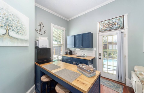 Historic District Apartment | Private historic district apt with pool-suite B