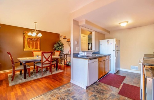 Newark House | Private Home + 3 Bed/1.5 Bath + 2MI - University of Delaware
