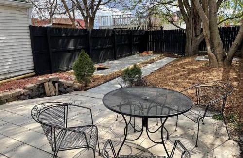 Phoenix Hill House | Private Home-Backyard-Parking Near Nulu Downtown