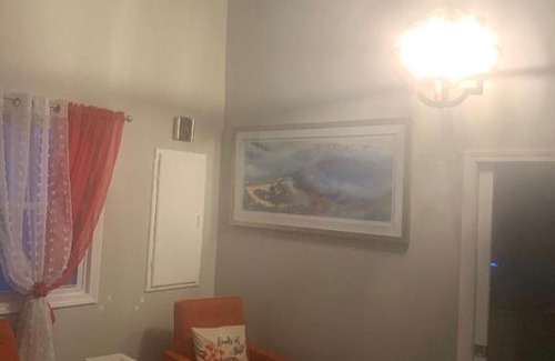 Brockton House | Private Home Cozy room