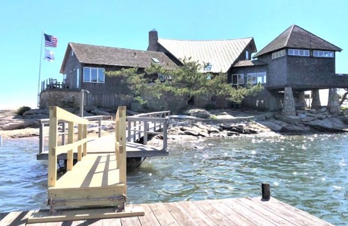 Branford House | Private Home in CT on Green Island
