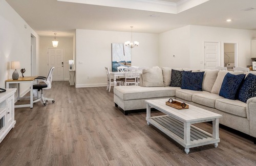 Foley House | Private Home, Quiet Neighborhood, Pet Friendly, Ten minutes to Beach
