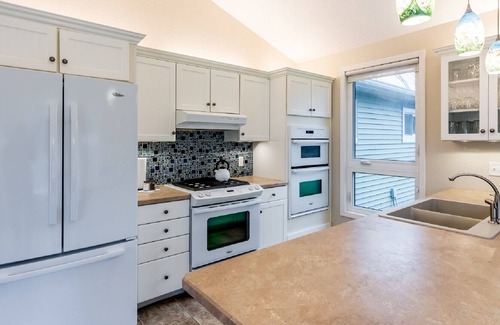 Fort Wayne House | PRIVATE HOME WITH GRAND KITCHEN IN FORT WAYNE