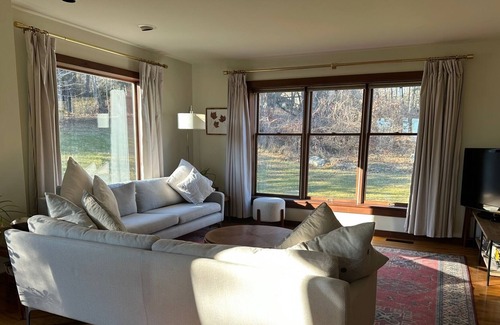 New Paltz House | Private Home with stunning views. Welcome to Cherry Tree House
