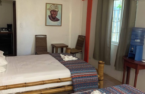 Hopkins Hotel | Private Hopkins Room w/AC @ All Seasons Belizen