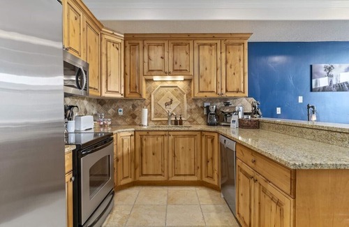 Ogden Condo | Private Hot tub, 10 min to Snowbasin Resort LS 31