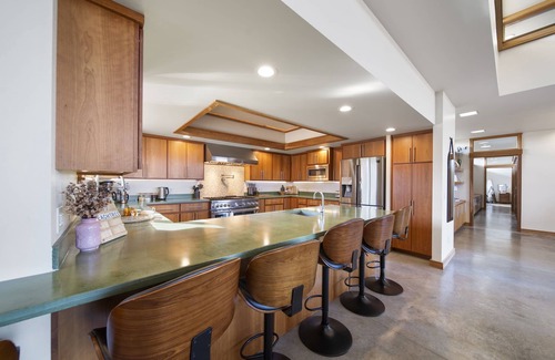 Grove House | Private Hot Tub 20 Acres King Beds Firepit Views