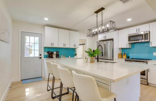 Bayview House | Private Hot Tub and Fenced Yard Sleek Gulfport Home