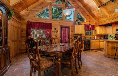 Branson Cedars Cabin | Private Hot Tub & FirePit! Near Big Cedar, Tucked in Woods, Huge Great Room