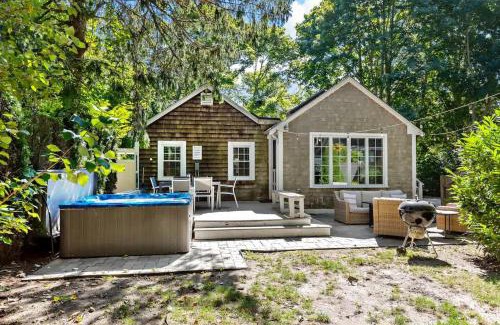 Yarmouth Port House | Private Hot Tub Near Dennis Pond