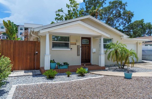 North Hyde Park House | Private Hot Tub near Univ of Tampa; Nestled in Downtown