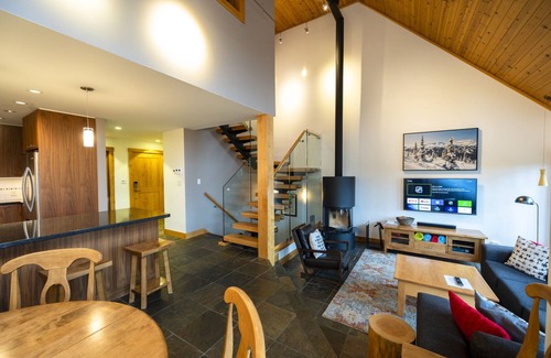Upper Village Ski Chalet | Private Hot Tub on Village Run-TRULY Slopeside-Luxury, Amazing Views.