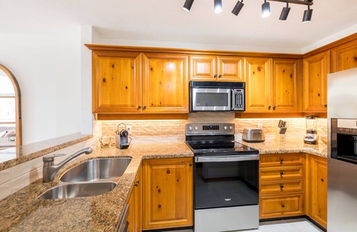 Upper Village House | Private Hot Tub, Ski Trail Access, Free Parking & Shuttle