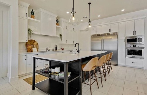 Hurricane House | Private HotTub, Right by Copper Rock Golf Course