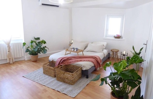 Tournon-sur-Rhone House | Private house in the center near the Castle
