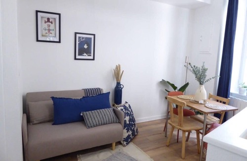 Tournon-sur-Rhone House | Private house in the center near the Castle