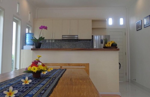 Denpasar Barat House | Private House in Denpasar, 2 bedrooms, 2 bathrooms, sleeps 4