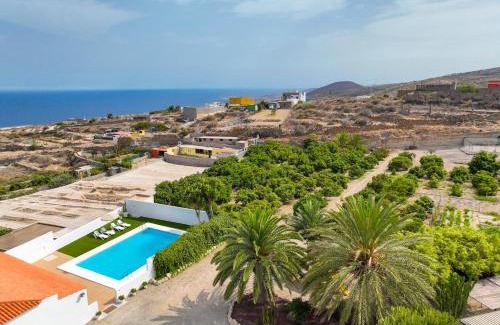 Guimar House | Private house with pool & garden