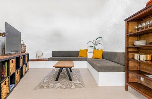 Guimar House | Private house with pool & garden