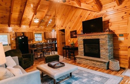 Primrose Cabin | Private Identical Bedrooms Attached Baths, Firepit, Hot Tub, Wooded View
