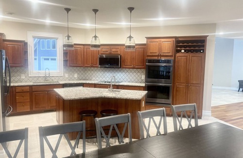 Brooklyn House | # Private Indoor Pool # Sleeps 27