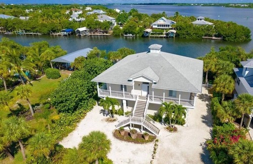 Palm Island House | Private Island Paradise