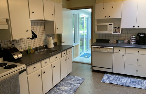 Bluewater Cottage | Private Lake View Cottage on Lake Huron