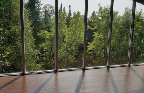 Uxbridge House | Private Lake with 180° views