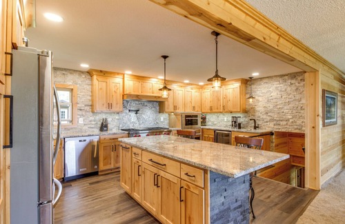 Emily House | Private Lakefront Emily Home w/Yard & Fire Pit!