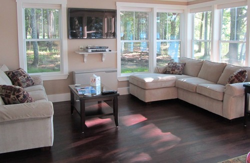 Vassalboro Cottage | Private lakeside cottage, within walking distance of 36 hole golf course.