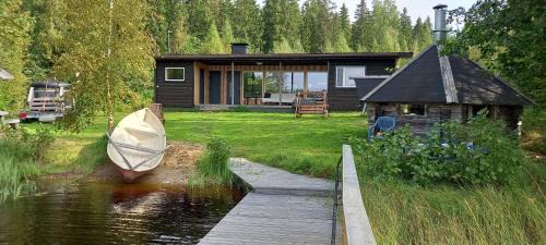 Kankaanpaa House | Private Lakeside Holiday Property in Nature
