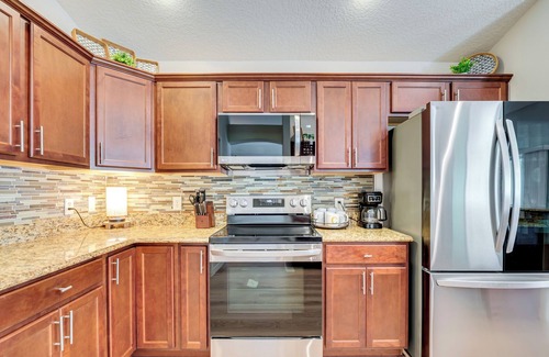 Pennecamp Cottage | Private Lanai & Pool Access: Home in the Villages!