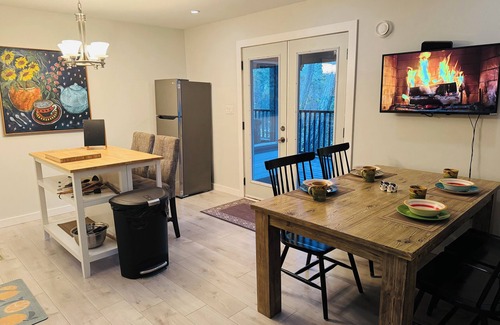 North Saanich House | Private large up to 4 bedroom waterfront suite, pet friendly. -Long Term Winter-