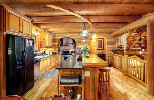 Hermosa Cabin | Private lodge Black Hills, kids<10yrs free, Custer Rushmore call 4 <10 Grp rates