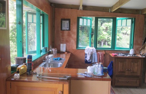 Matiere Cabin | Private log cabin in valley.