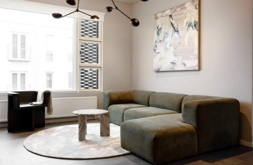 Downtown Apartment | Private Lux 2BR & 2BA City Center with Free Parking