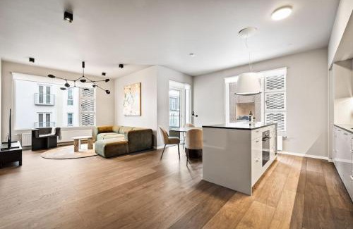 Downtown Apartment | Private Lux 2BR & 2BA City Center with Free Parking