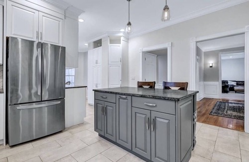 Easton House | Private Luxury Stay in Expansive Home & Property