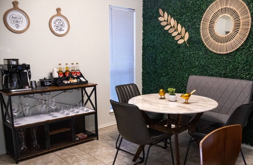 North San Antonio - SAT House | Private Mini-Resort & Oasis-Heated Pool & Spa-Golf-Pool Room-Game Room