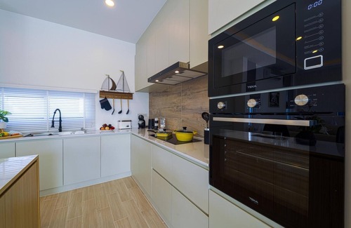 Hua Hin Villa | Private Modern 3 Bedroom Pool Villa! (AV1)