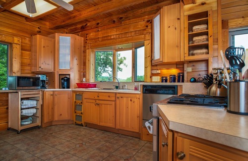 Rosman Cabin | Private Mountaintop Cabin | 2 Bed, 2 Bath