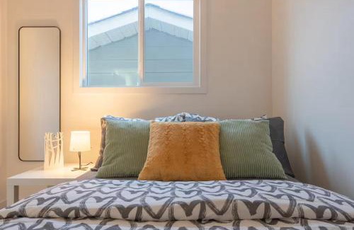 Southeast Calgary House | Private neat and cozy room with shared living room and kitchen
