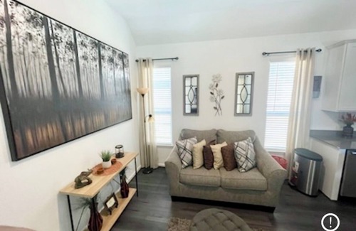 New Caney House | Private Next-Gen Suite Attached