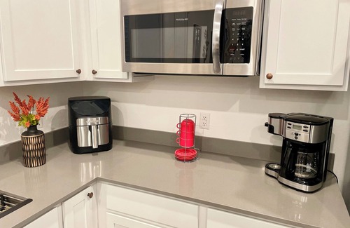 New Caney House | Private Next-Gen Suite Attached