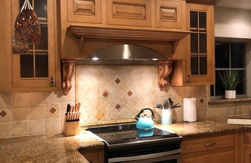 McAllen House | Private oasis in prime McAllen location with Gated Parking, Heated Pool & Spa