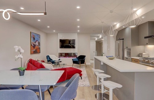 Midtown Toronto Apartment | Private Oasis in the Annex 2000 sq ft of Luxury
