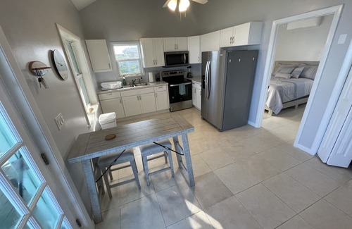 High Rock House | PRIVATE OCEANFRONT BEACH BUNGALOW! SNORKELING REEFS PADDLEBOARDING!