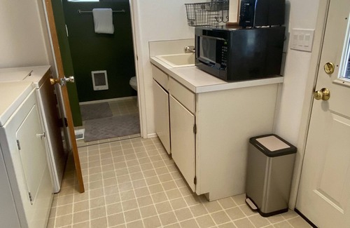 Wenatchee House | Private one bed one bath stay